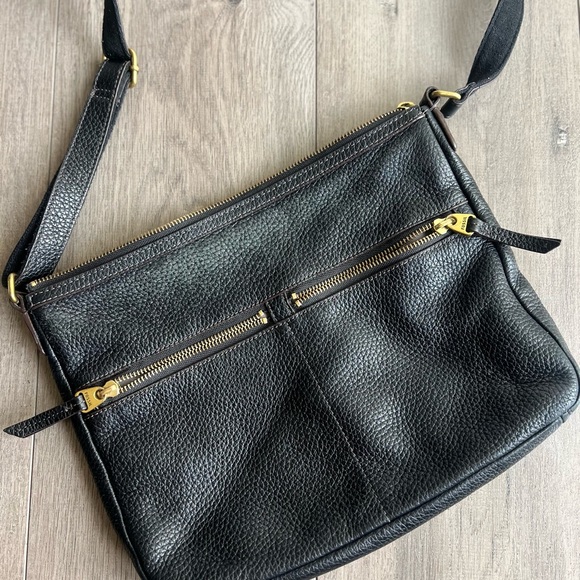 Fossil Elise pebbled leather crossbody - Picture 2 of 10